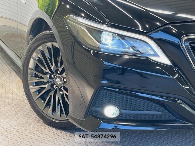 Toyota CROWN HYBRID 2020-02 8875928-11