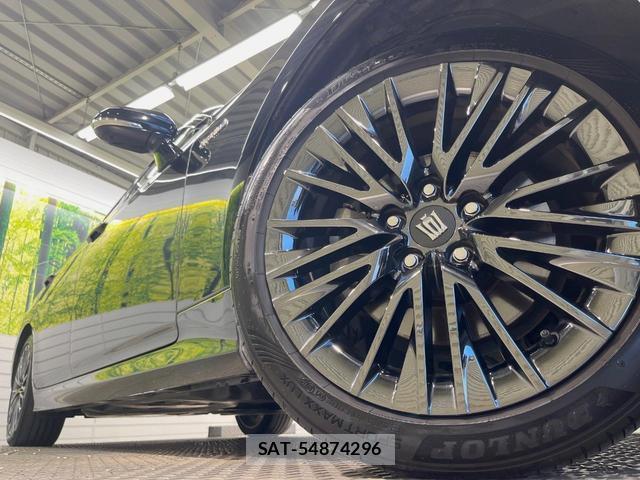 Toyota CROWN HYBRID 2020-02 8875928-12
