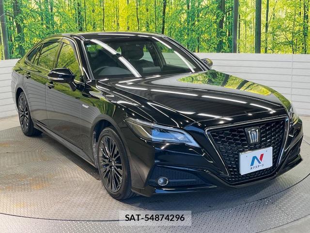 Toyota CROWN HYBRID 2020-02 8875928-15