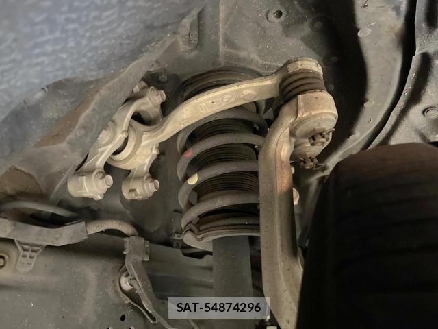 Toyota CROWN HYBRID 2020-02 8875928-19