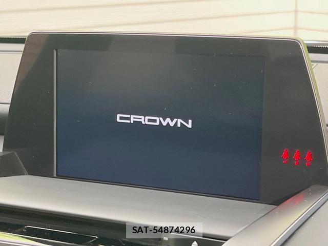 Toyota CROWN HYBRID 2020-02 8875928-2