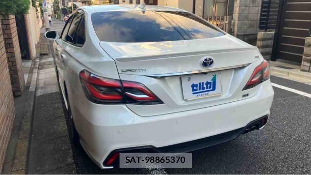 Toyota CROWN HYBRID 2018-10 8877101-13