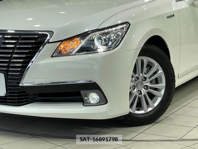 Toyota CROWN HYBRID 2013-03 8877327-11