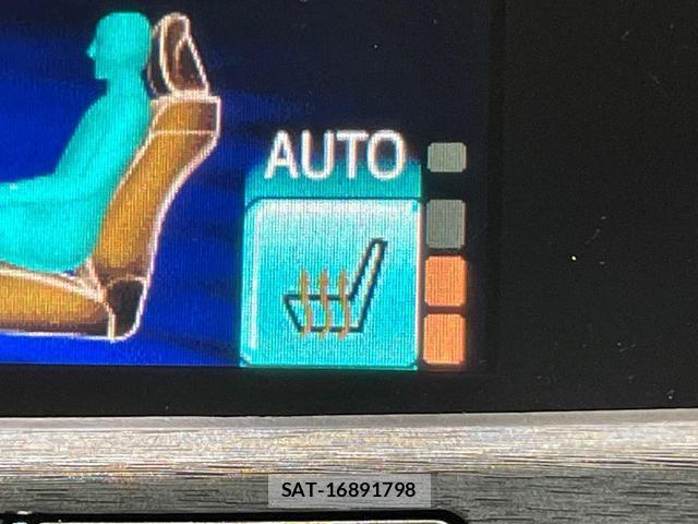 Toyota CROWN HYBRID 2013-03 8877327-4