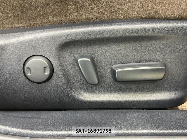 Toyota CROWN HYBRID 2013-03 8877327-6