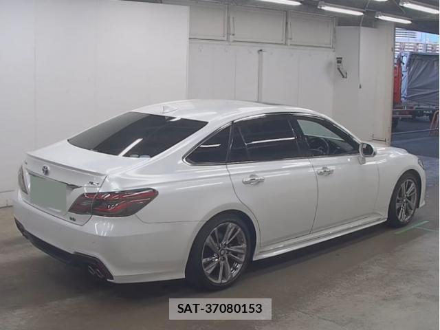 Toyota CROWN HYBRID 2021-02 8877836-1