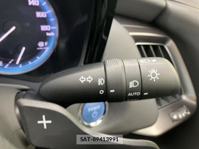 Toyota CROWN HYBRID 2021-08 8878358-15