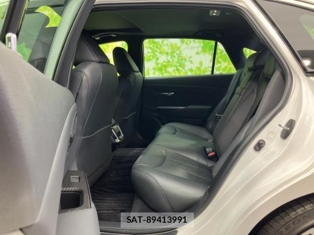 Toyota CROWN HYBRID 2021-08 8878358-6