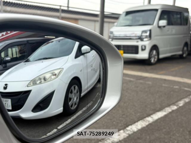 Toyota CROWN MAJESTA 2016-09 8877046-12