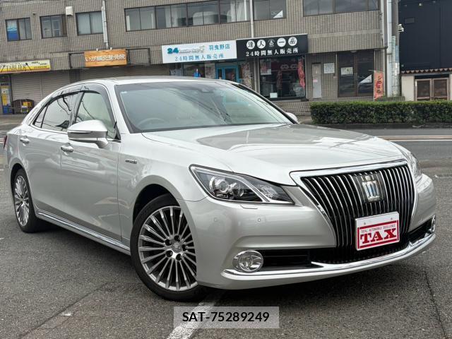 Toyota CROWN MAJESTA 2016-09 8877046-2