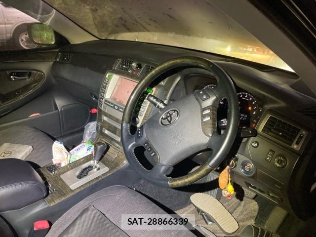 Toyota CROWN MAJESTA 2005-06 8877419-6