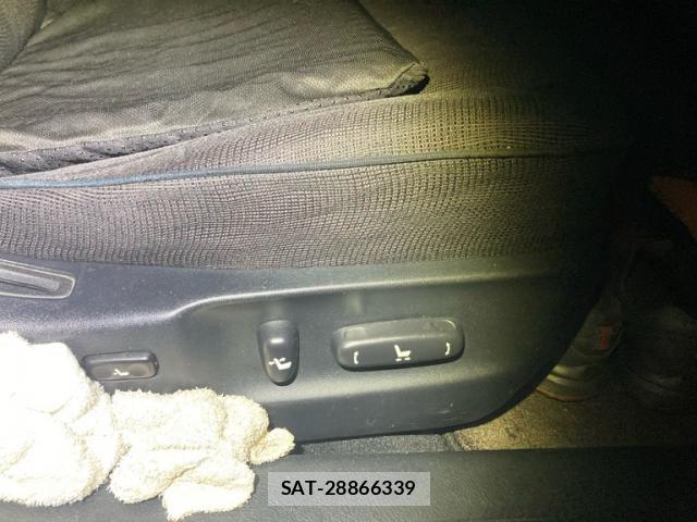 Toyota CROWN MAJESTA 2005-06 8877419-9