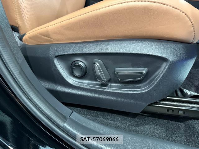 Toyota CROWN 2025-04 8876751-11