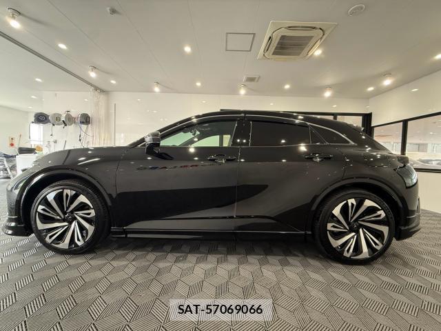 Toyota CROWN 2025-04 8876751-16