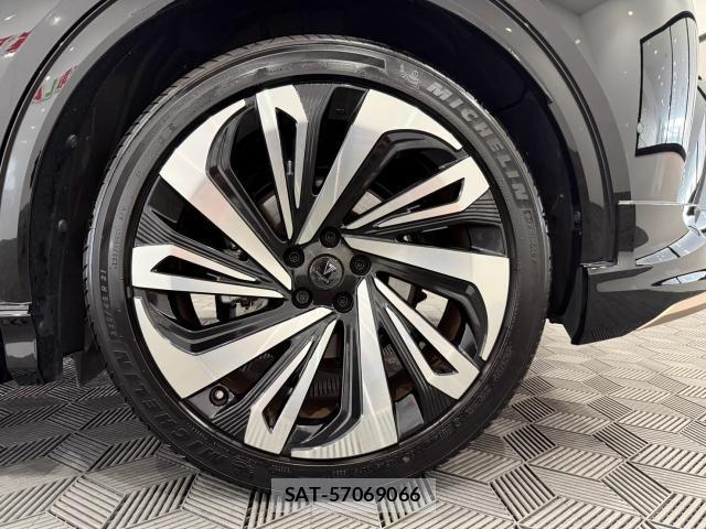 Toyota CROWN 2025-04 8876751-5
