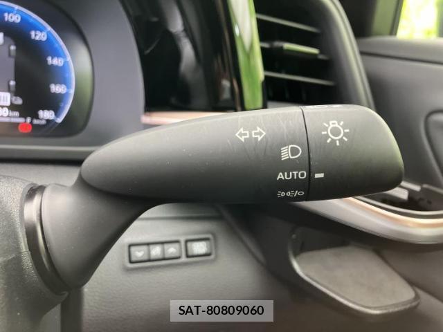 Toyota CROWN 2024-05 8877015-16