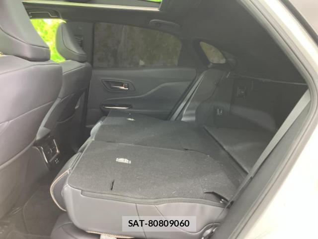 Toyota CROWN 2024-05 8877015-6
