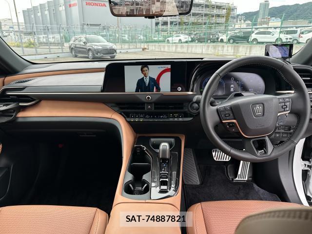 Toyota CROWN 2024-11 8877631-2