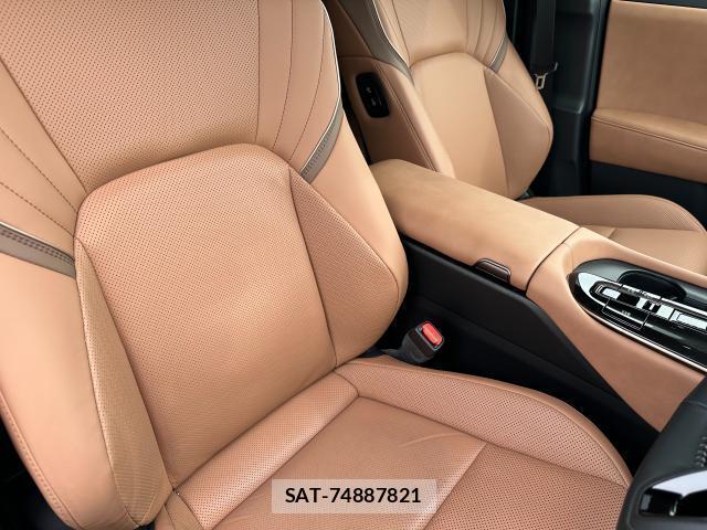 Toyota CROWN 2024-11 8877631-5
