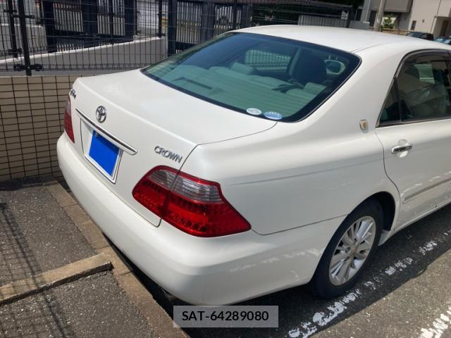 Toyota CROWN 2005-10 8876379-5