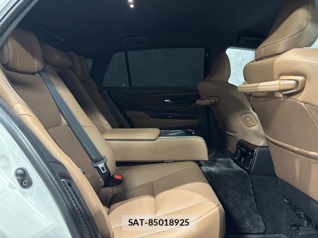 Toyota CROWN 2025-01 8877498-12