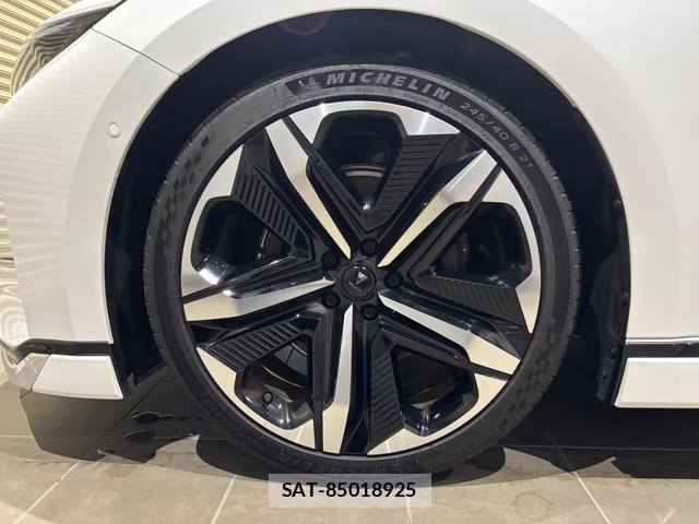 Toyota CROWN 2025-01 8877498-15