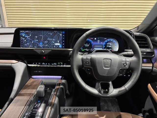 Toyota CROWN 2025-01 8877498-8