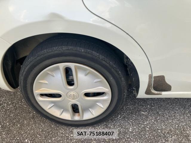 Nissan CUBE 2010-01 8876547-5