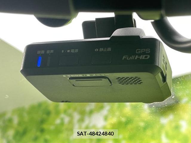 Nissan CUBE 2011-09 8876701-11