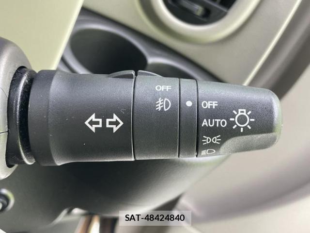 Nissan CUBE 2011-09 8876701-15