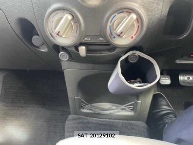 Nissan CUBE 2010-09 8877829-10