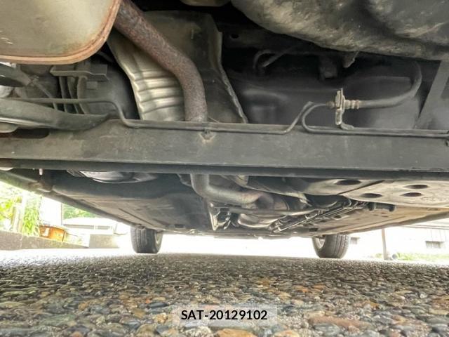 Nissan CUBE 2010-09 8877829-6
