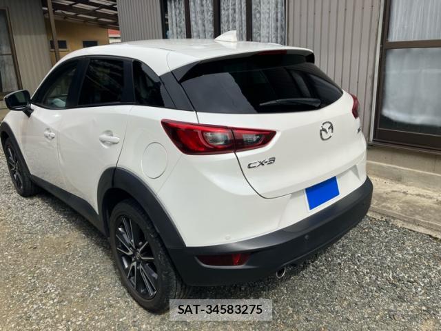 Mazda CX-3 2017-08 8876240-13