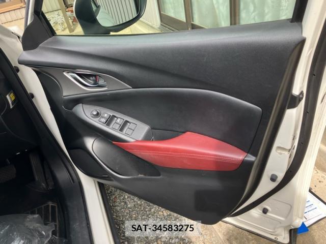 Mazda CX-3 2017-08 8876240-3