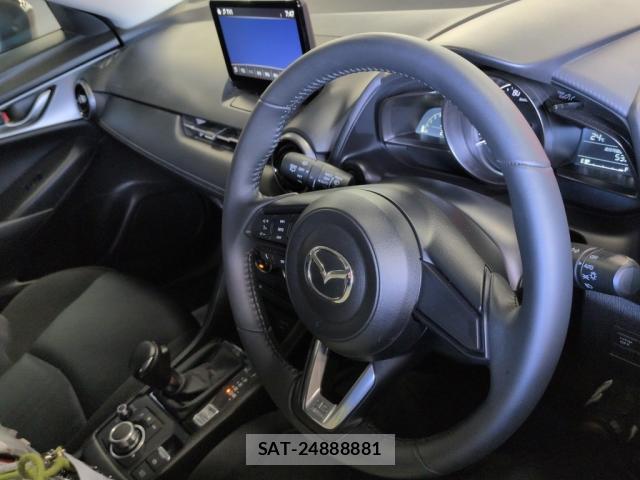 Mazda CX-3 2023-06 8877812-2