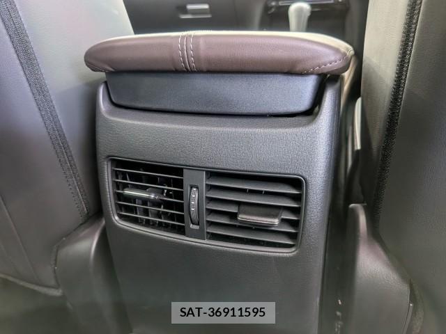 Mazda CX-30 2023-10 8876180-19