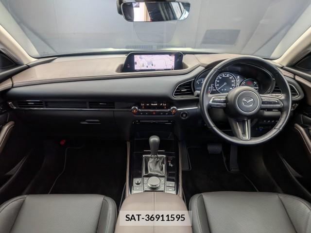 Mazda CX-30 2023-10 8876180-2