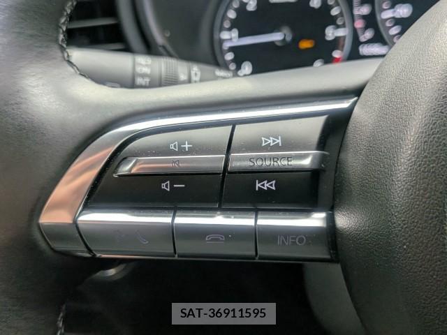 Mazda CX-30 2023-10 8876180-9