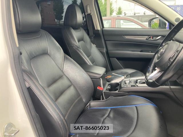 Mazda CX-5 2018-09 8875964-9