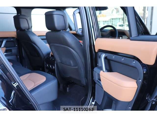 Land Rover DEFENDER 2024-02 8875971-17