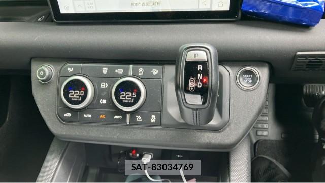 Land Rover DEFENDER 2021-08 8877099-14