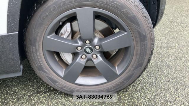 Land Rover DEFENDER 2021-08 8877099-8
