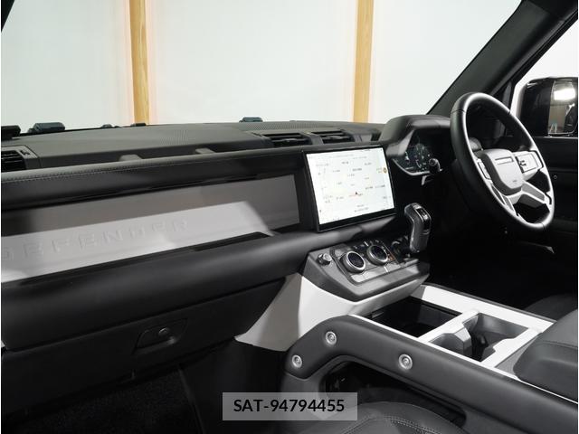 Land Rover DEFENDER 2025-06 8877596-18