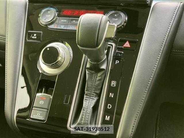 Mitsubishi DELICA 2022-07 8876602-17