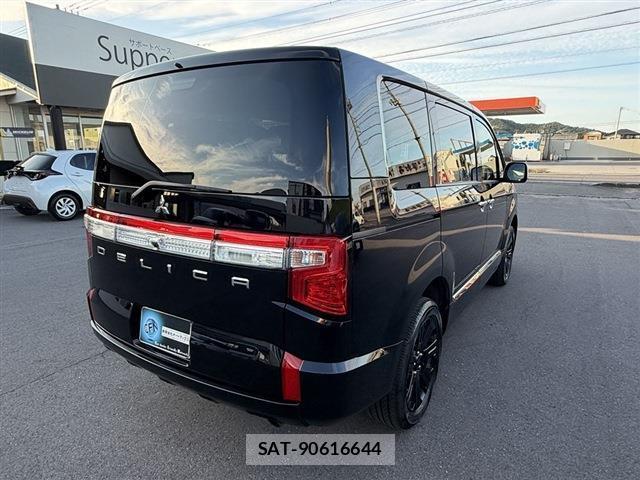 Mitsubishi DELICA 2025-11 8877096-1