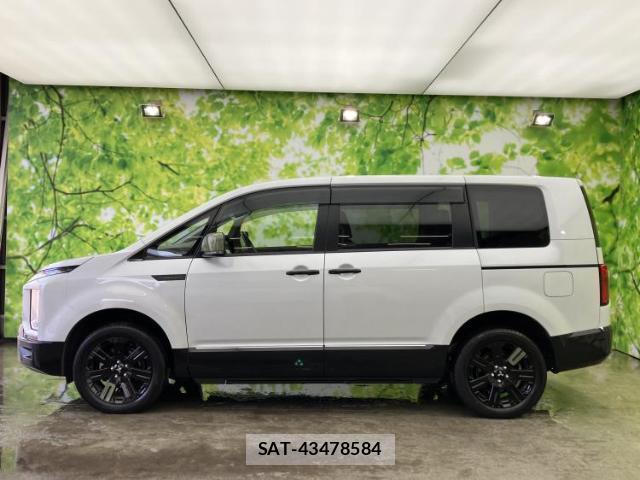 Mitsubishi DELICA 2024-02 8878185-1