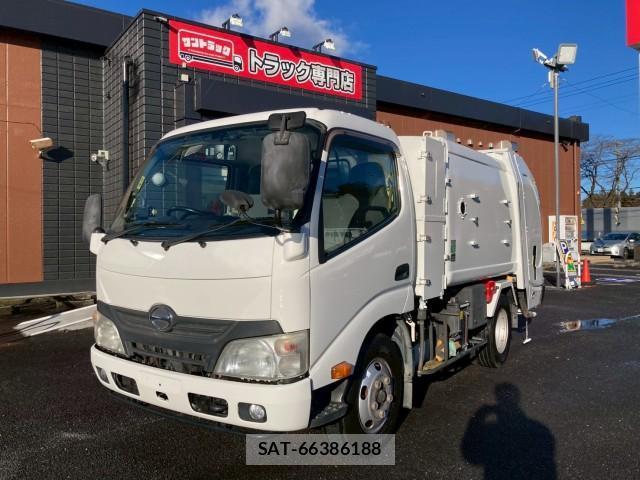 Hino DUTRO 2013-03 8876843-0