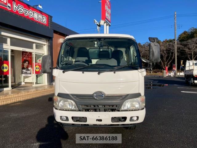 Hino DUTRO 2013-03 8876843-1