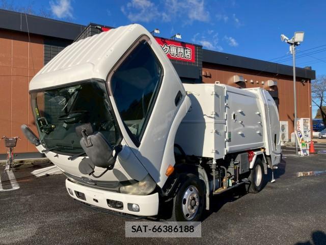 Hino DUTRO 2013-03 8876843-8
