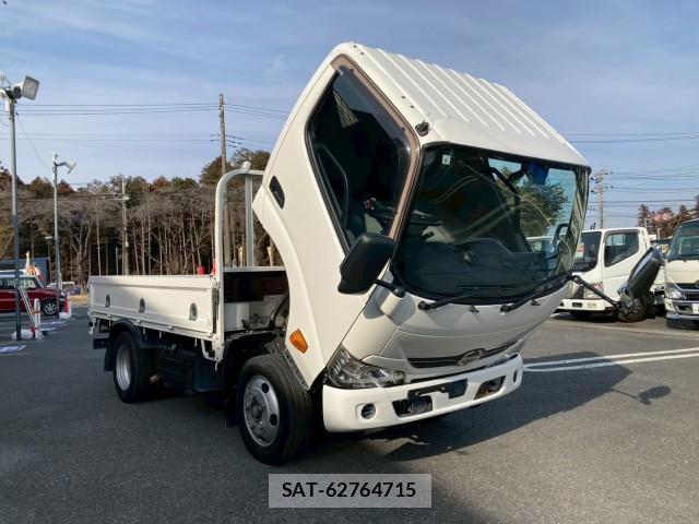 Hino DUTRO 2018-04 8876850-10